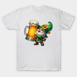 St Patricks Day Gnome Drinking Beer T-Shirt